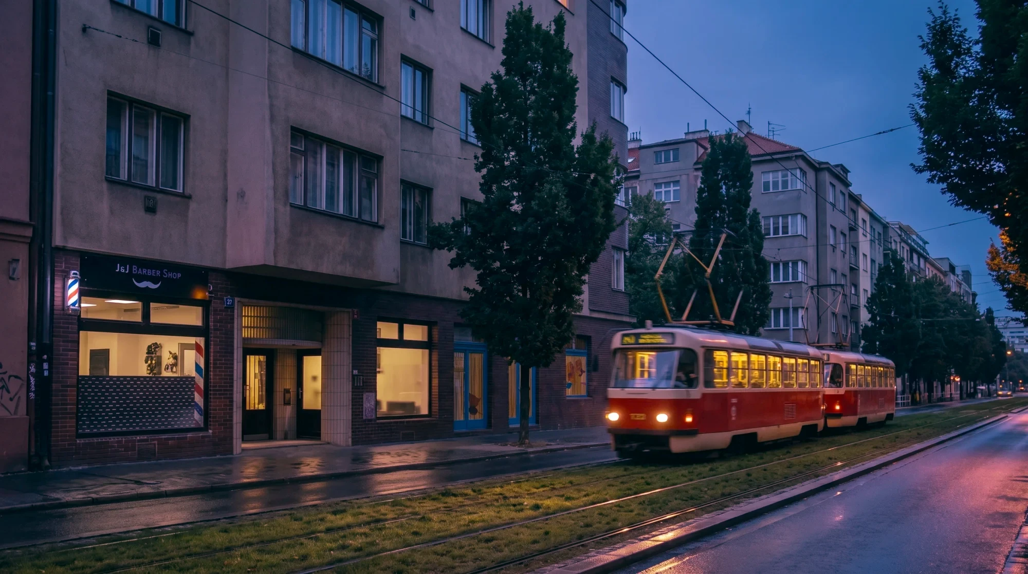 J&J Barber Shop Vršovice, Vršovická 27 – cihlová fasáda a tramvaj
